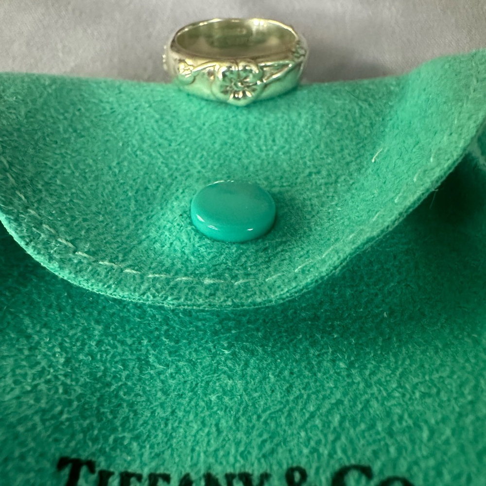 Classic Retired Tiffany and Co Sterling Silver Floral Ring size 5.5